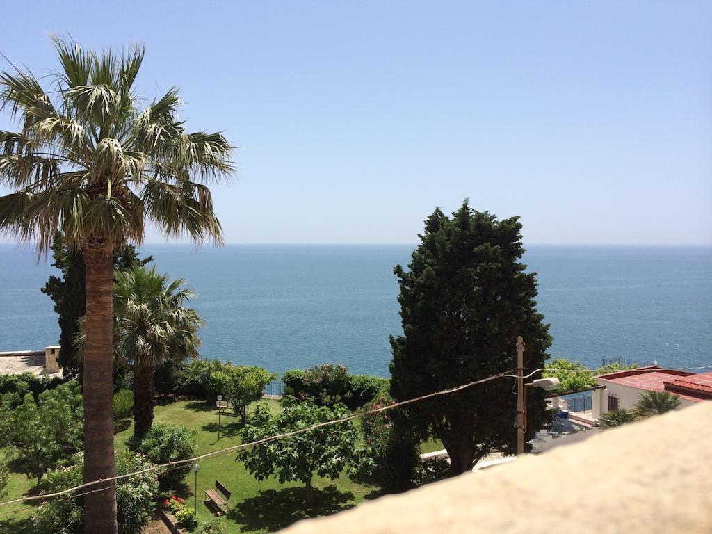 Guarinelli 88 Bed & Breakfast Gaeta Phòng bức ảnh
